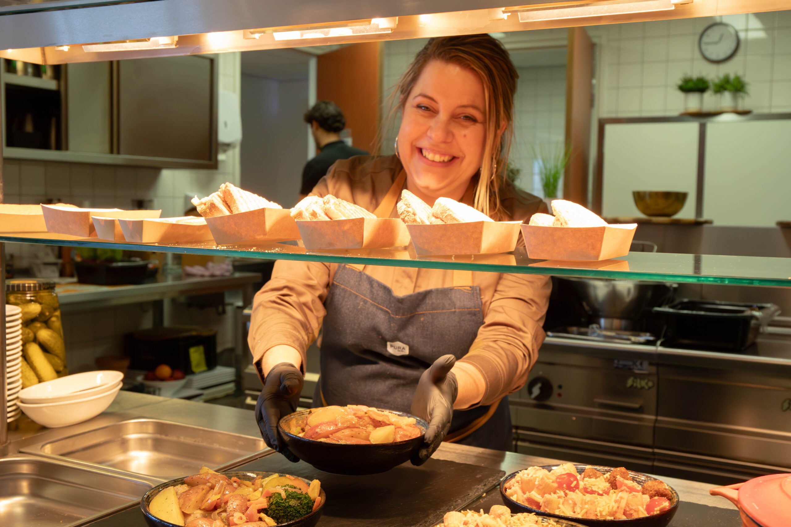 Medewerker bedrijfsrestaurant PURA
